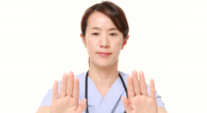 40歳以上の看護師が悩むクリニックでの年齢制限？不利になる場合とは
