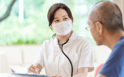 保健師資格は働きながら取得は可能?