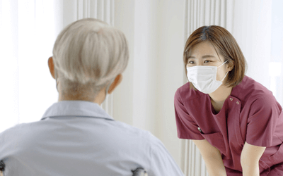 介護老人保健施設の仕事内容の詳細を確認する