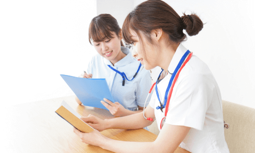 同僚や上司に相談する